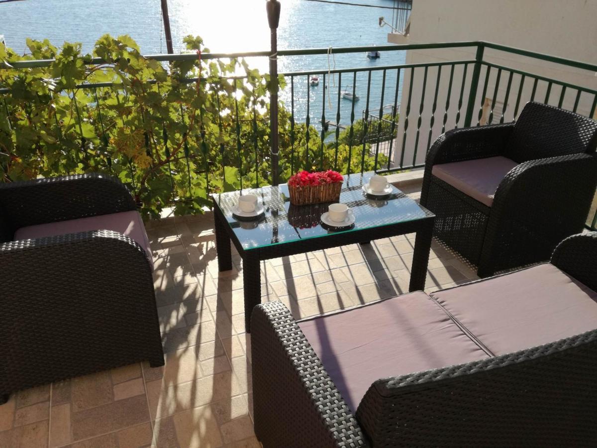 House Karlo Apartments Omiš Екстериор снимка