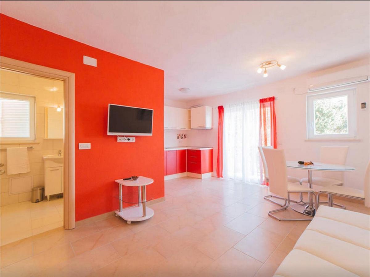 House Karlo Apartments Omiš Екстериор снимка
