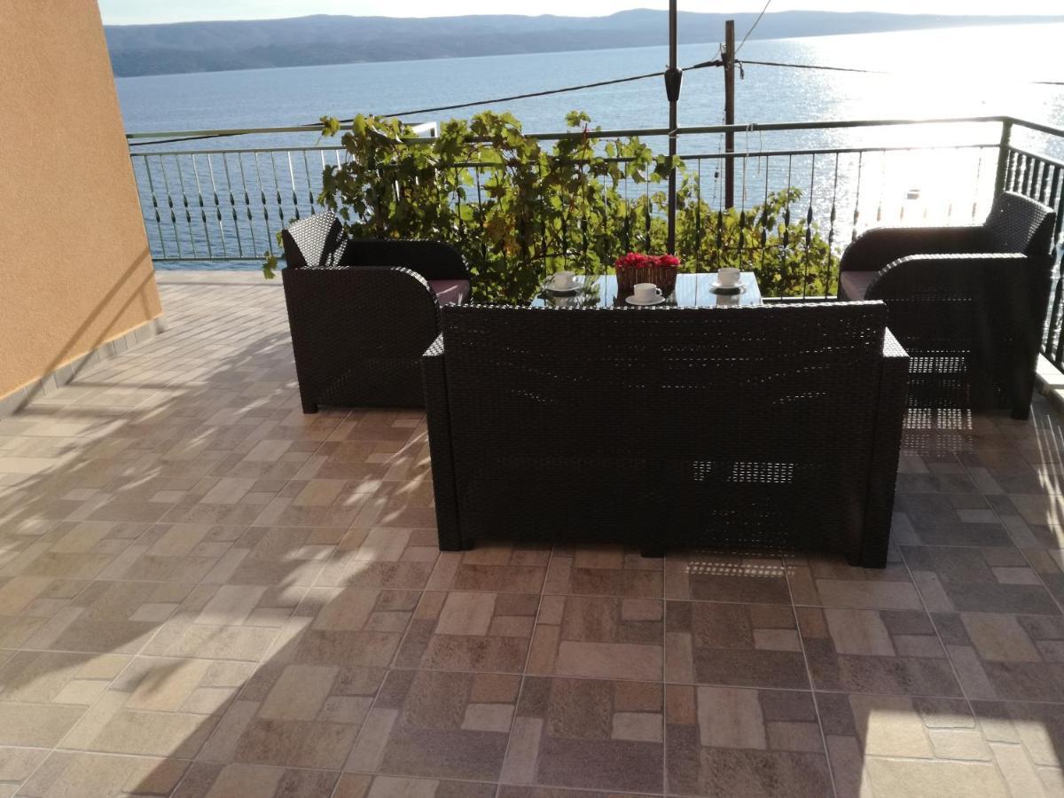 House Karlo Apartments Omiš Екстериор снимка
