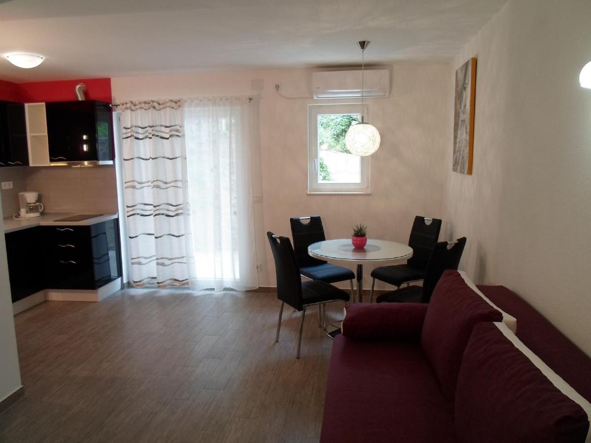 House Karlo Apartments Omiš Екстериор снимка