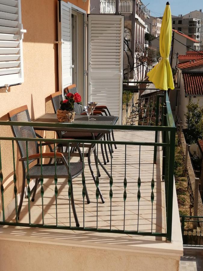 House Karlo Apartments Omiš Екстериор снимка