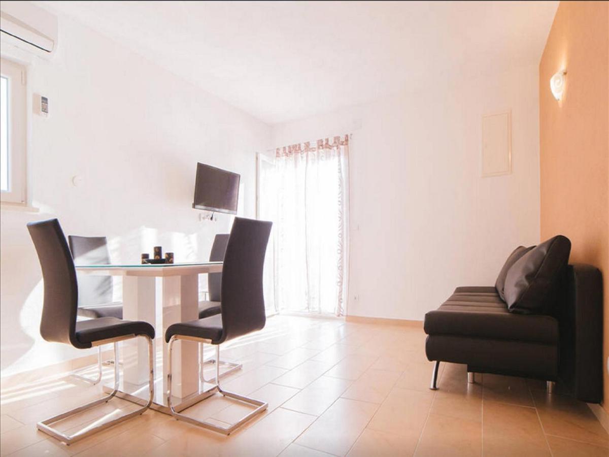House Karlo Apartments Omiš Екстериор снимка