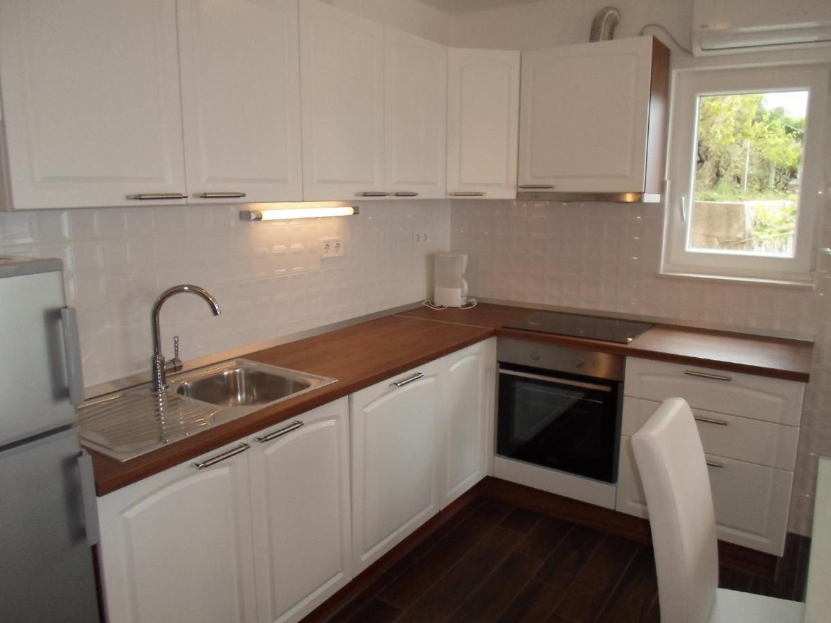 House Karlo Apartments Omiš Екстериор снимка