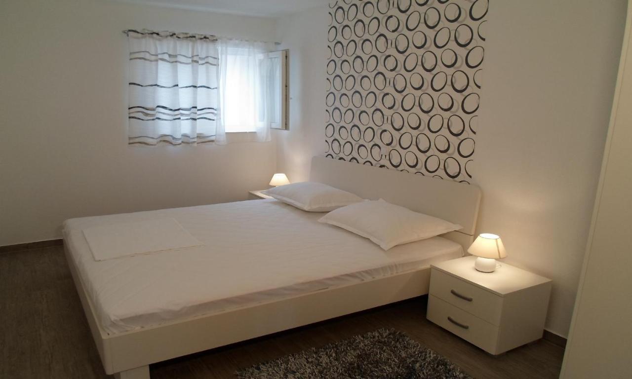 House Karlo Apartments Omiš Екстериор снимка